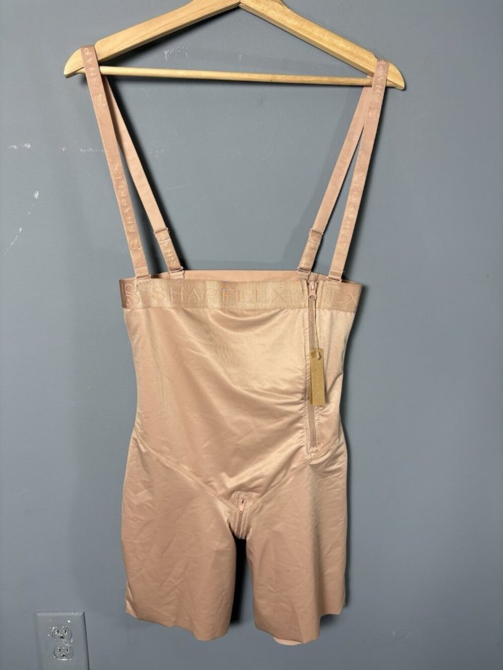 NWT SHAPELLX Womens XL High Waisted Butt Lifting Body Shaper with Straps
